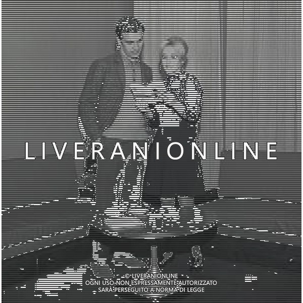 NEG-RETROSPETTIVA ANTONIO VALENTIN ANGELILLO CALCIATORE NELLA FOTO ANTONIO VALENTIN ANGELILLO CON LA BALLERINA ATTILIA TIRONI IN ARTE ILYA LOPEZ A MILANO NELL\'ANNO 1969 AG ALDO LIVERANI SAS