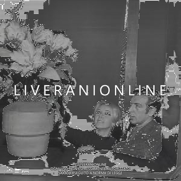 NEG-RETROSPETTIVA ANTONIO VALENTIN ANGELILLO CALCIATORE NELLA FOTO ANTONIO VALENTIN ANGELILLO CON LA BALLERINA ATTILIA TIRONI IN ARTE ILYA LOPEZ A MILANO NELL\'ANNO 1969 AG ALDO LIVERANI SAS