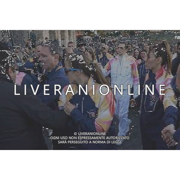 Roma 06 Dicembre 2025 Achille Lauro Tedoforo al colosseo con la Fiamma Olimpica dei Giochi Olimpici Invernali di Milano-Cortina 2026 Nella Foto: Achille Lauro Foto Credit: Andrea Bracaglia- AGENZIA ALDO LIVERANI SAS