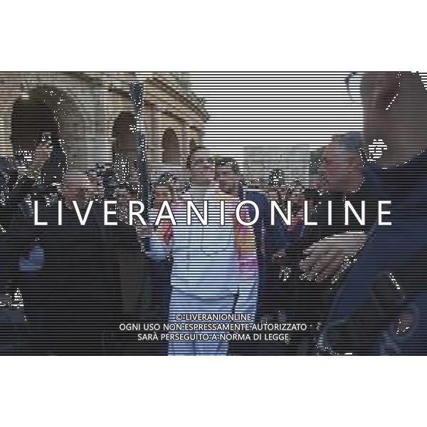 Roma 06 Dicembre 2025 Achille Lauro Tedoforo al colosseo con la Fiamma Olimpica dei Giochi Olimpici Invernali di Milano-Cortina 2026 Nella Foto: Achille Lauro Foto Credit: Andrea Bracaglia- AGENZIA ALDO LIVERANI SAS