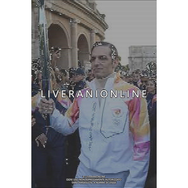 Roma 06 Dicembre 2025 Achille Lauro Tedoforo al colosseo con la Fiamma Olimpica dei Giochi Olimpici Invernali di Milano-Cortina 2026 Nella Foto: Achille Lauro Foto Credit: Andrea Bracaglia- AGENZIA ALDO LIVERANI SAS