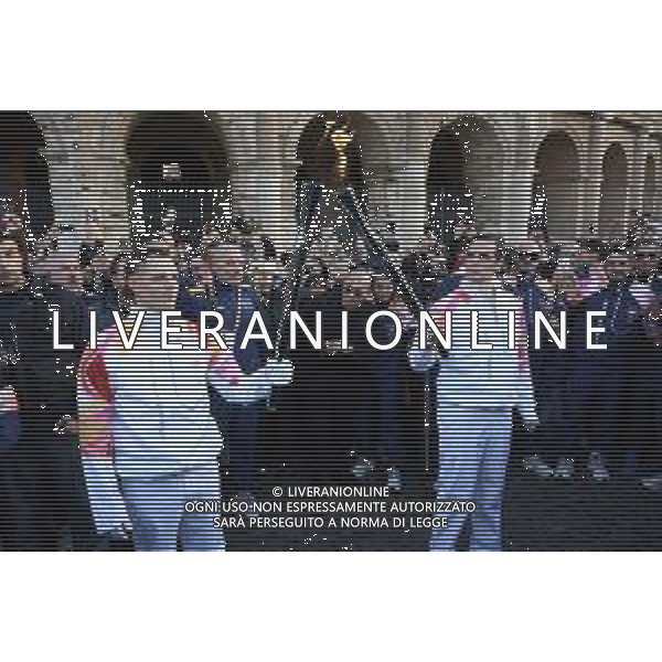 Roma 06 Dicembre 2025 Achille Lauro Tedoforo al colosseo con la Fiamma Olimpica dei Giochi Olimpici Invernali di Milano-Cortina 2026 Nella Foto: Achille Lauro, Boss Doms Foto Credit: Andrea Bracaglia- AGENZIA ALDO LIVERANI SAS