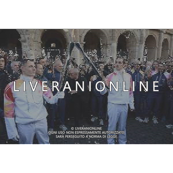 Roma 06 Dicembre 2025 Achille Lauro Tedoforo al colosseo con la Fiamma Olimpica dei Giochi Olimpici Invernali di Milano-Cortina 2026 Nella Foto: Achille Lauro, Boss Doms Foto Credit: Andrea Bracaglia- AGENZIA ALDO LIVERANI SAS