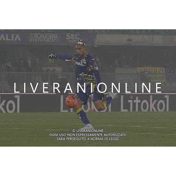 Giovane Santana do Nascimiento of Hellas Verona FC scores a goal during Hellas Verona FC vs Atalanta BC, 14° Serie A Enilive 2025-26 game at Marcantonio Bentegodi stadium in Verona (VR), Italy, on Dicember 06, 2025. (Photo by Davide Casentini)- AGENZIA ALDO LIVERANI SAS