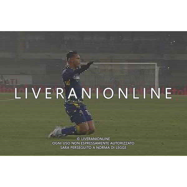 Giovane Santana do Nascimiento of Hellas Verona FC celebrates after scoring during Hellas Verona FC vs Atalanta BC, 14° Serie A Enilive 2025-26 game at Marcantonio Bentegodi stadium in Verona (VR), Italy, on Dicember 06, 2025. (Photo by Davide Casentini)- AGENZIA ALDO LIVERANI SAS