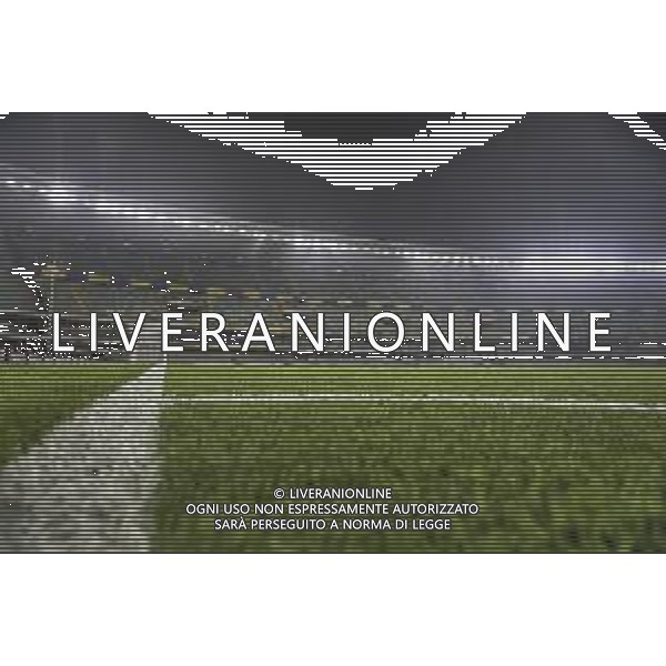 Veduta degli spalti vuoti nel prepartita - Pich view before Hellas Verona FC vs Atalanta BC, 14° Serie A Enilive 2025-26 game at Marcantonio Bentegodi stadium in Verona (VR), Italy, on Dicember 06, 2025. (Photo by Davide Casentini)- AGENZIA ALDO LIVERANI SAS