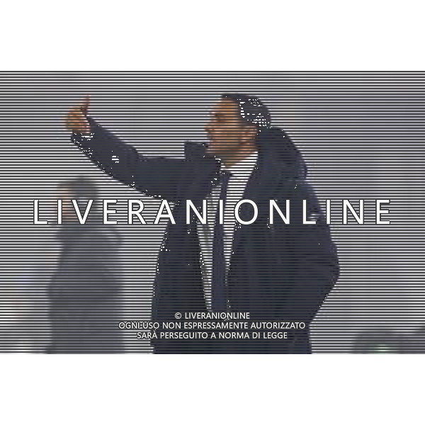 Raffaele Palladino Head Coach of Atalanta BC gestures during Hellas Verona FC vs Atalanta BC, 14° Serie A Enilive 2025-26 game at Marcantonio Bentegodi stadium in Verona (VR), Italy, on Dicember 06, 2025. (Photo by Davide Casentini)- AGENZIA ALDO LIVERANI SAS