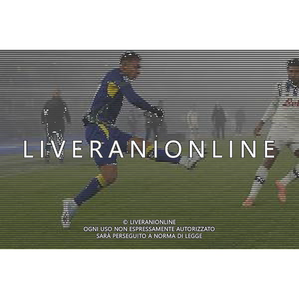 Giovane Santana do Nascimiento of Hellas Verona FC play the ball during Hellas Verona FC vs Atalanta BC, 14° Serie A Enilive 2025-26 game at Marcantonio Bentegodi stadium in Verona (VR), Italy, on Dicember 06, 2025. (Photo by Davide Casentini)- AGENZIA ALDO LIVERANI SAS