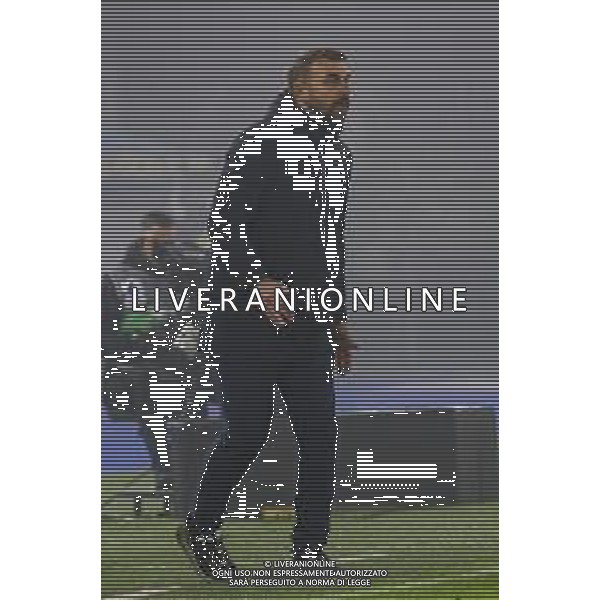 Paolo Zanetti Head Coach of Hellas Verona FC gestures during Hellas Verona FC vs Atalanta BC, 14° Serie A Enilive 2025-26 game at Marcantonio Bentegodi stadium in Verona (VR), Italy, on Dicember 06, 2025. (Photo by Davide Casentini)- AGENZIA ALDO LIVERANI SAS