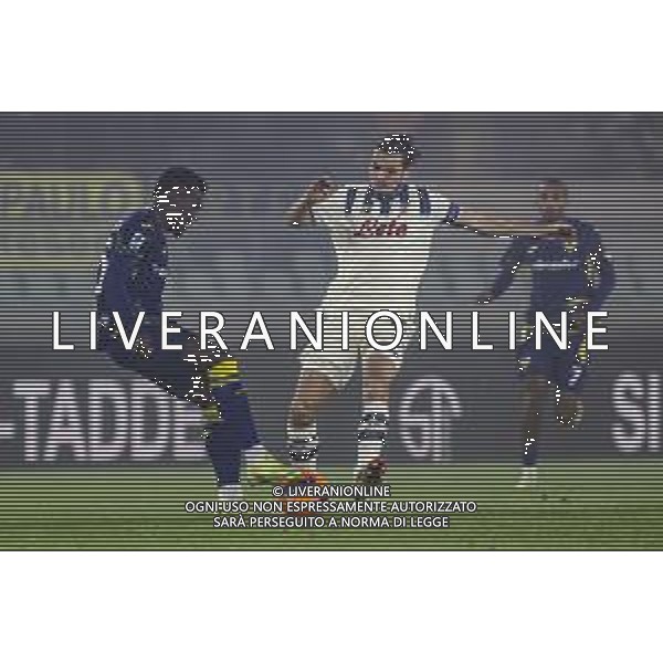 Daniel Mosquera of Hellas Verona FC play the ball during Hellas Verona FC vs Atalanta BC, 14° Serie A Enilive 2025-26 game at Marcantonio Bentegodi stadium in Verona (VR), Italy, on Dicember 06, 2025. (Photo by Davide Casentini)- AGENZIA ALDO LIVERANI SAS