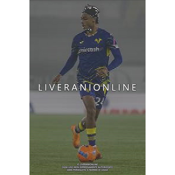 Antoine Joseph Bernede of Hellas Verona FC play the ball during Hellas Verona FC vs Atalanta BC, 14° Serie A Enilive 2025-26 game at Marcantonio Bentegodi stadium in Verona (VR), Italy, on Dicember 06, 2025. (Photo by Davide Casentini)- AGENZIA ALDO LIVERANI SAS