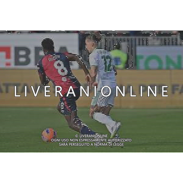 7-12-2025. Cagliari calcio-A.S. Roma, 14° giornta serie A 2025/2026, campionato calcio Italia, stadio Unipol Domus Cagliari. Foto Salvatore Moi/Agenzia Aldo Liverani s.as. Nella foto: Michel Adopo Cagliari, Saud Abdulhamid Roma ©MOI Salvatore - AGENZIA ALDO LIVERANI SAS