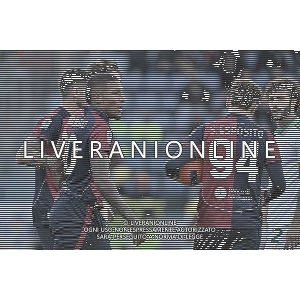 7-12-2025. Cagliari calcio-A.S. Roma, 14° giornta serie A 2025/2026, campionato calcio Italia, stadio Unipol Domus Cagliari. Foto Salvatore Moi/Agenzia Aldo Liverani s.as. Nella foto: Michael Folorunsho Cagliari, Sebastiano Esposito Cagliari ©MOI Salvatore - AGENZIA ALDO LIVERANI SAS