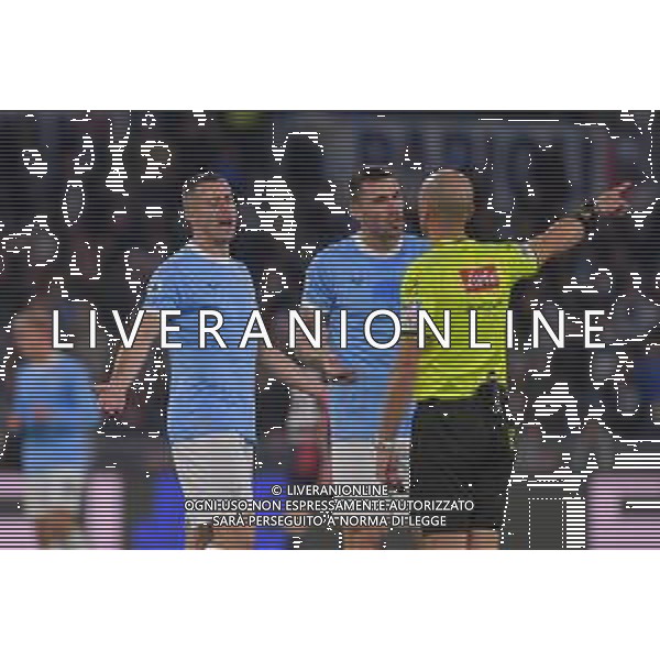 Lazio vs Bologna Campionato Serie A Enilive - 14 Giornata Stadio Olimpico - Roma 07-12-2025 nella foto Marusic e alessio Romagnoli protestano con l’arbitro Fabbri Foto Federico Gaetano - ag Aldo liverani- AGENZIA ALDO LIVERANI SAS