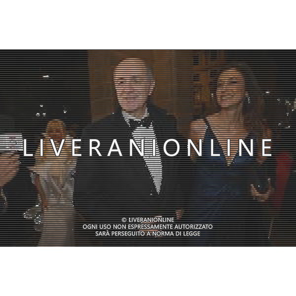 TVRG Prima alla Scala nella foto Corrado Passera e Giovanna Salza Milano 07-12-2025 Ingressi di personalita’ e autorita’ in occasione della prima del Teatro alla Scala foto Roberto Garavaglia/Agenzia Aldo Liverani sas