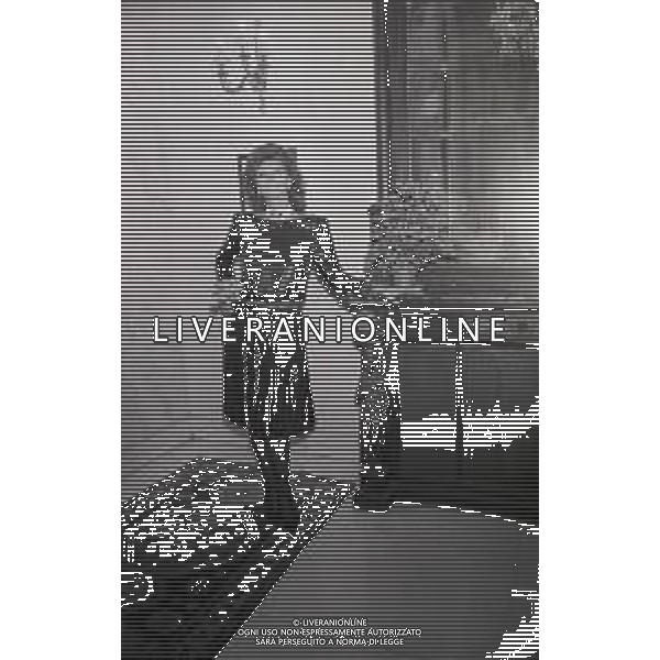 NEG-1987 CAMPIONE D\'ITALIA PREMIAZIONE MASCHERE D\'ARGENTO NELLA FOTO SOPHIA LOREN AG ALDO LIVERANI SAS