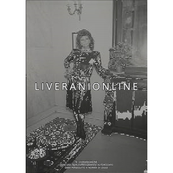 NEG-1987 CAMPIONE D\'ITALIA PREMIAZIONE MASCHERE D\'ARGENTO NELLA FOTO SOPHIA LOREN AG ALDO LIVERANI SAS