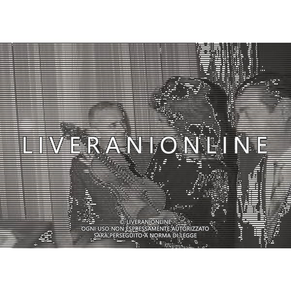 NEG-1987 CAMPIONE D\'ITALIA PREMIAZIONE MASCHERE D\'ARGENTO NELLA FOTO SOPHIA LOREN AG ALDO LIVERANI SAS