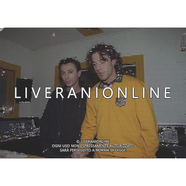 NEG COL-RETROSPETTIVA ALESSANDRO DEL PIERO CALCIATORE NELLA FOTO ALESSANDRO DEL PIERO CON DJ ALBERTINO A RADIO DEEJAY A MILANO IL GIORNO 22-08-1999 AG ALDO LIVERANI SAS