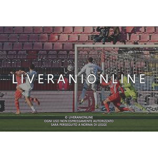 TVRG Monza vs Sudtirol nella foto Silvio Merkaj (Sudtirol) occasione da gol parata da Demba Thiam (Monza) Monza 08-12-2025 U-Power Stadium Monza vs Sudtirol Campionato Serie BKT - 15a giornata foto Roberto Garavaglia/Agenzia Aldo Liverani sas