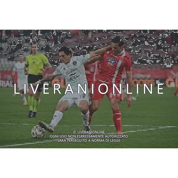 TVRG Monza vs Sudtirol nella foto Salvatore Molina (Sudtirol) e Andrea Carboni (Monza) Monza 08-12-2025 U-Power Stadium Monza vs Sudtirol Campionato Serie BKT - 15a giornata foto Roberto Garavaglia/Agenzia Aldo Liverani sas