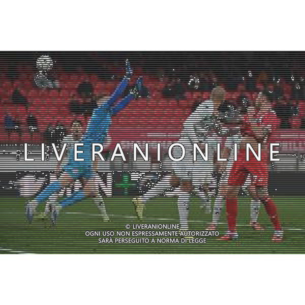 TVRG Monza vs Sudtirol nella foto Andrea Petagna (Monza) occasione da gol colpisce il palo nei minuti finali Monza 08-12-2025 U-Power Stadium Monza vs Sudtirol Campionato Serie BKT - 15a giornata foto Roberto Garavaglia/Agenzia Aldo Liverani sas