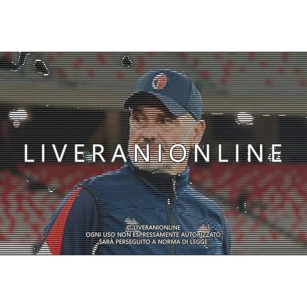 TVEM December 8, 2025 Bari, Italy - SSC Bari vs Pescara Calcio - Italian Soccer Serie B 2025/2026 - San Nicola Stadium. In the pic: coach Vincenzo Vivarini of SSC Bari ©TVEM Emmanuele Mastrodonato - AGENZIA ALDO LIVERANI SAS