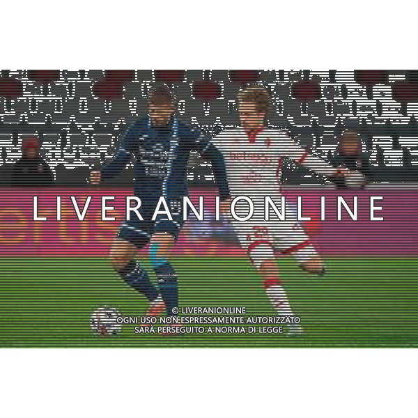 TVEM December 8, 2025 Bari, Italy - SSC Bari vs Pescara Calcio - Italian Soccer Serie B 2025/2026 - San Nicola Stadium. In the pic: Luca Valzania of Pescara Calcio in action against Matthias Verreth of SSC Bari ©TVEM Emmanuele Mastrodonato - AGENZIA ALDO LIVERANI SAS