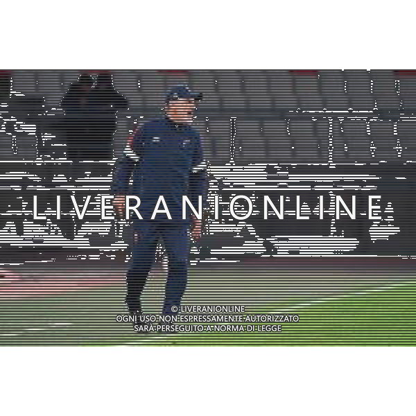 TVEM December 8, 2025 Bari, Italy - SSC Bari vs Pescara Calcio - Italian Soccer Serie B 2025/2026 - San Nicola Stadium. In the pic: coach Vincenzo Vivarini of SSC Bari ©TVEM Emmanuele Mastrodonato - AGENZIA ALDO LIVERANI SAS