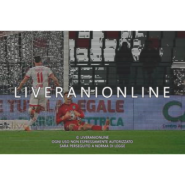 TVEM December 8, 2025 Bari, Italy - SSC Bari vs Pescara Calcio - Italian Soccer Serie B 2025/2026 - San Nicola Stadium. In the pic: Sebastiano Desplanches of Pescara Calcio celebrates after penalty saved ©TVEM Emmanuele Mastrodonato - AGENZIA ALDO LIVERANI SAS