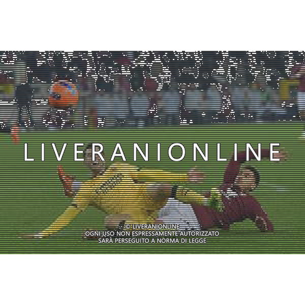 Torino 08.12.25 Stadio Grande Torino @Manuela Viganti/Ag. Aldo Liverani sas Torino vs Milan Campionato Calcio Serie A Enilive 2025/2026 14a giornata Nella foto: cristian pulisic e zakaria aboukhalal ©Viganti - AGENZIA ALDO LIVERANI SAS