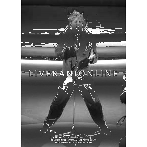 NEG-RETROSPETTIVA ROD STEWART CANTANTE NELLA FOTO ROD STEWART OSPITE AL FESTIVAL DI SANREMO NELL\'ANNO 1993 AG ALDO LIVERANI SAS