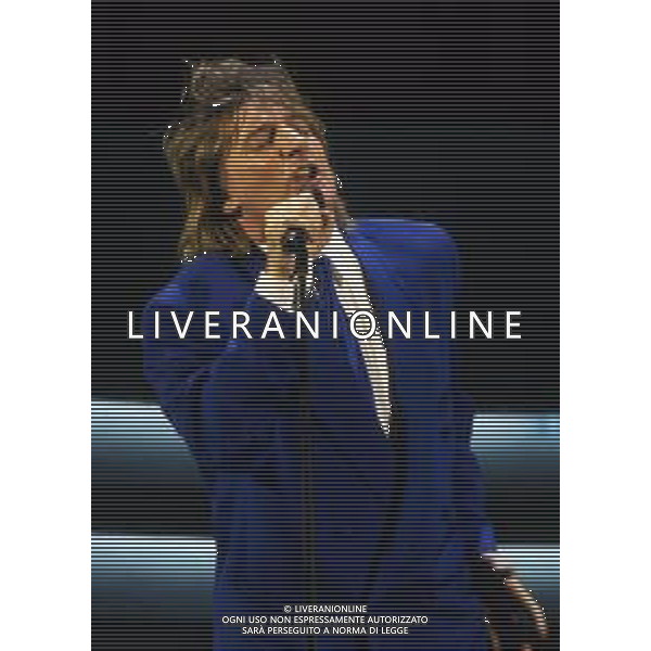 DIAP-RETROSPETTIVA ROD STEWART CANTANTE NELLA FOTO ROD STEWART OSPITE AL FESTIVAL DI SANREMO NELL\'ANNO 1993 AG ALDO LIVERANI SAS
