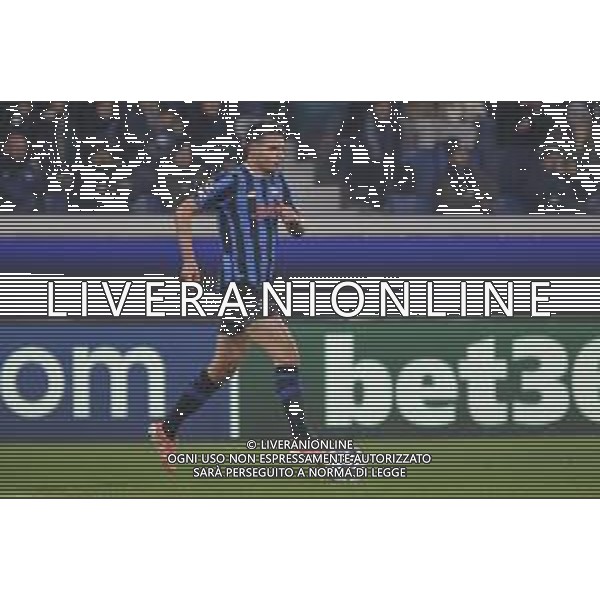 Berat Djimsiti of Atalanta BC play the ball during Atalanta BC vs Chelsea FC, Champions League 2025-26 League phase, Matchday 6°, game at New Balance Arena in Bergamo (BG), Italy, on Dicember 09, 2025. (Photo by Davide Casentini)- AGENZIA ALDO LIVERANI SAS