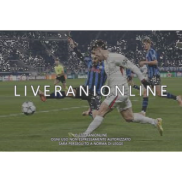 Pedro Neto of Chelsea FC competes for the ball with Davide Zappacosta of Atalanta BC. during Atalanta BC vs Chelsea FC, Champions League 2025-26 League phase, Matchday 6°, game at New Balance Arena in Bergamo (BG), Italy, on Dicember 09, 2025. (Photo by Davide Casentini)- AGENZIA ALDO LIVERANI SAS