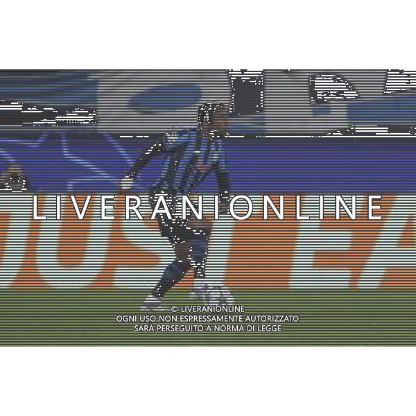 Ademola Lookman of Atalanta BC play the ball during Atalanta BC vs Chelsea FC, Champions League 2025-26 League phase, Matchday 6°, game at New Balance Arena in Bergamo (BG), Italy, on Dicember 09, 2025. (Photo by Davide Casentini)- AGENZIA ALDO LIVERANI SAS