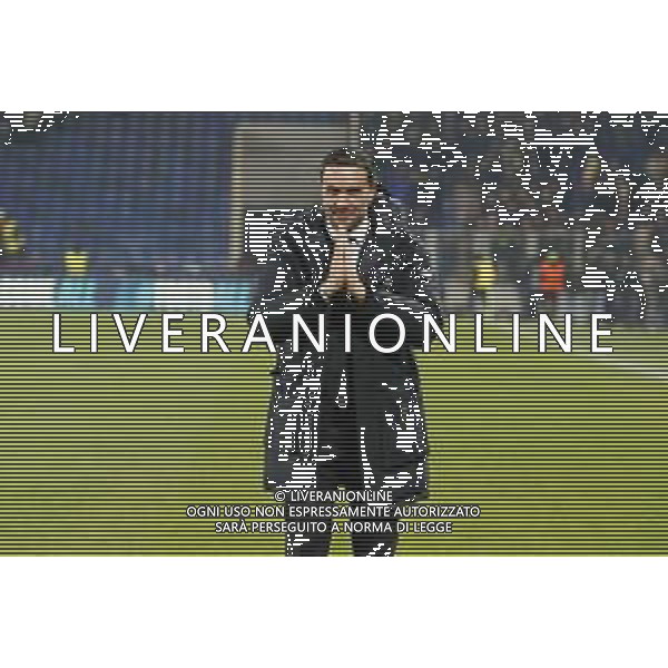 Raffaele Palladino Head Coach of Atalanta BC applaud the fans following the final whistle douring Atalanta BC vs Chelsea FC, Champions League 2025-26 League phase, Matchday 6°, game at New Balance Arena in Bergamo (BG), Italy, on Dicember 09, 2025. (Photo by Davide Casentini)- AGENZIA ALDO LIVERANI SAS