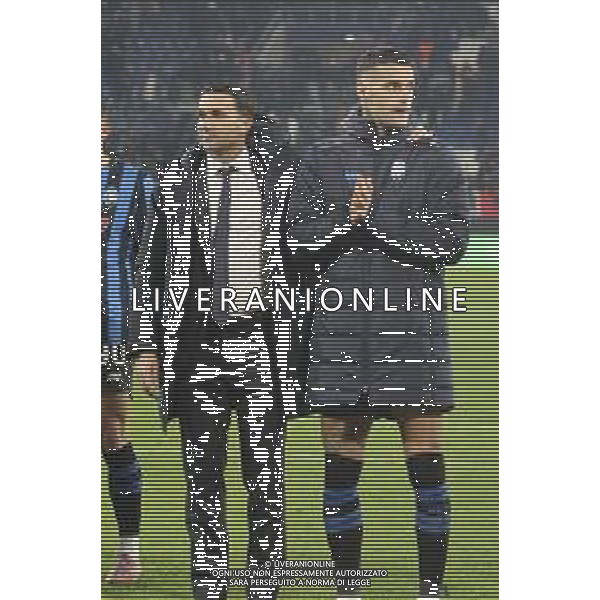 Raffaele Palladino Head Coach of Atalanta BC and Gianluca Scamacca of Atalanta BC. applaud the fans following the final whistle during Atalanta BC vs Chelsea FC, Champions League 2025-26 League phase, Matchday 6°, game at New Balance Arena in Bergamo (BG), Italy, on Dicember 09, 2025. (Photo by Davide Casentini)- AGENZIA ALDO LIVERANI SAS