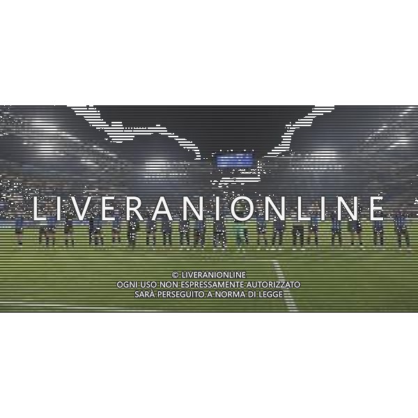 Atalanta players applaud the fans following the final whistle during Atalanta BC vs Chelsea FC, Champions League 2025-26 League phase, Matchday 6°, game at New Balance Arena in Bergamo (BG), Italy, on Dicember 09, 2025. (Photo by Davide Casentini)- AGENZIA ALDO LIVERANI SAS