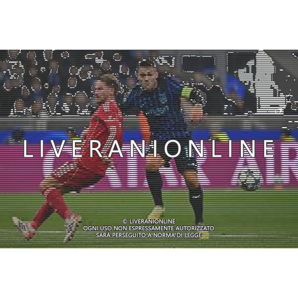 Inter vs Liverpool nella foto Alexis Mac Allister (Liverpool) e Lautaro Martinez (Inter) Milano 09-12-2025 Stadio Giuseppe Meazza - San Siro Inter vs Liverpool UEFA Champions League fase a girone unico - 6a giornata foto Roberto Garavaglia/Agenzia Aldo Liverani sas