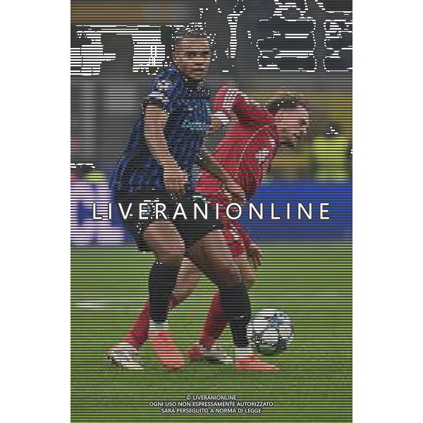 Inter vs Liverpool nella foto Manuel Akanji (Inter) e Alexis Mac Allister (Liverpool) Milano 09-12-2025 Stadio Giuseppe Meazza - San Siro Inter vs Liverpool UEFA Champions League fase a girone unico - 6a giornata foto Roberto Garavaglia/Agenzia Aldo Liverani sas