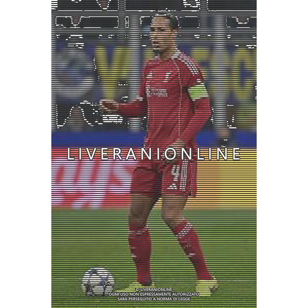 Inter vs Liverpool nella foto Virgil van Dijk (Liverpool) Milano 09-12-2025 Stadio Giuseppe Meazza - San Siro Inter vs Liverpool UEFA Champions League fase a girone unico - 6a giornata foto Roberto Garavaglia/Agenzia Aldo Liverani sas