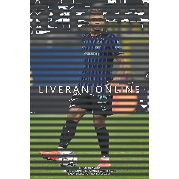 Inter vs Liverpool nella foto Manuel Akanji (Inter) Milano 09-12-2025 Stadio Giuseppe Meazza - San Siro Inter vs Liverpool UEFA Champions League fase a girone unico - 6a giornata foto Roberto Garavaglia/Agenzia Aldo Liverani sas