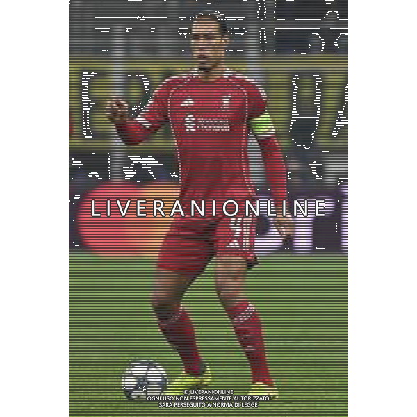 Inter vs Liverpool nella foto Virgil van Dijk (Liverpool) Milano 09-12-2025 Stadio Giuseppe Meazza - San Siro Inter vs Liverpool UEFA Champions League fase a girone unico - 6a giornata foto Roberto Garavaglia/Agenzia Aldo Liverani sas