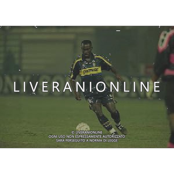 NEG COL-25-11-1999 PARMA SEDICESIMI DI FINALE DI COPPA UEFA PARMA-STURM GRAZ 2-1 NELLA FOTO SALIOU LASSISSI AG ALDO LIVERANI SAS