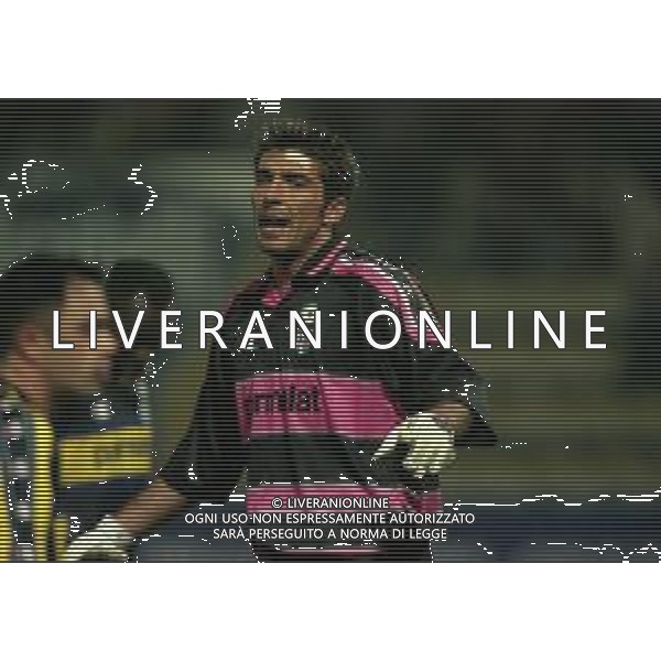 NEG COL-25-11-1999 PARMA SEDICESIMI DI FINALE DI COPPA UEFA PARMA-STURM GRAZ 2-1 NELLA FOTO GIANLUIGI BUFFON AG ALDO LIVERANI SAS