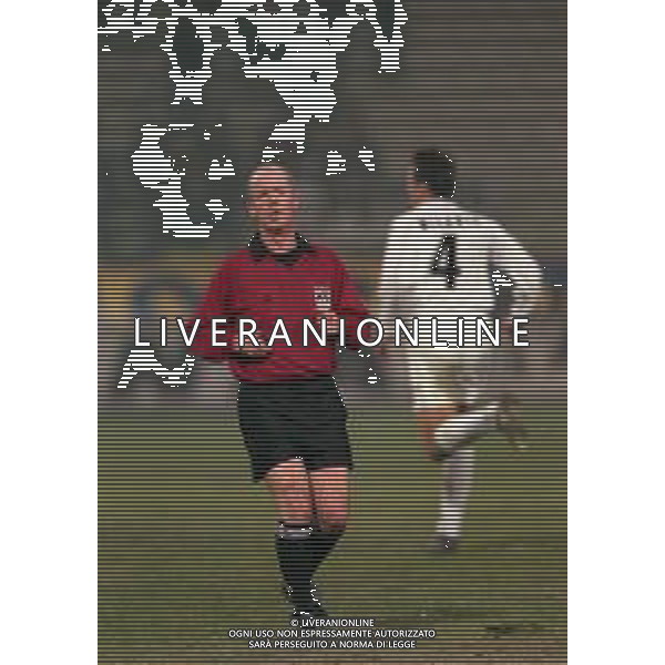 NEG COL-25-11-1999 PARMA SEDICESIMI DI FINALE DI COPPA UEFA PARMA-STURM GRAZ 2-1 NELLA FOTO ARBITRO DERMOT GALLAGHER AG ALDO LIVERANI SAS
