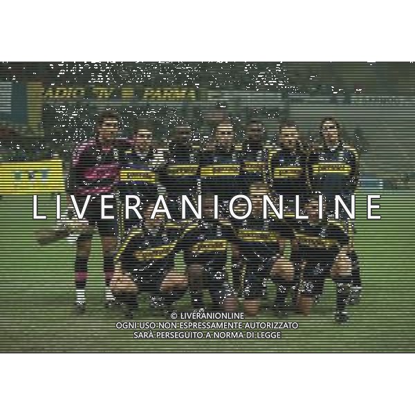 NEG COL-25-11-1999 PARMA SEDICESIMI DI FINALE DI COPPA UEFA PARMA-STURM GRAZ 2-1 NELLA FOTO LA FORMAZIONE DEL PARMA CALCIO 199-2000 DA SIN IN PIEDI GIANLUIGI BUFFON-RAFFAELE LONGO-LILIAN THURAM-STEFANO TORRISI-SALIOU LASSISSI -MARIO STANIC-DINO BAGGIO SED DA SIN JOHAN WALEM-JOHNNIER MONTANO-ROBERTO BREDA-MARCO DI VAIO AG ALDO LIVERANI SAS