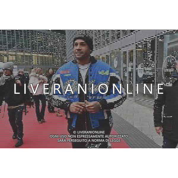 TVRG incontro Marcell Jacobs nella foto Marcell Jacobs Milano 10-12-2025 Il campipone olimpico Marcell Jacobs incontra e dialoga con alcuni studenti sotto il Palazzo della Regione, in piazza Città di Lombardia foto Roberto Garavaglia/Agenzia Aldo Liverani sas