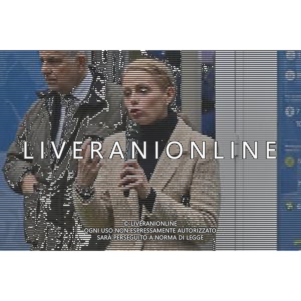 TVRG incontro Marcell Jacobs nella foto Federica Picchi Milano 10-12-2025 Il campipone olimpico Marcell Jacobs incontra e dialoga con alcuni studenti sotto il Palazzo della Regione, in piazza Città di Lombardia foto Roberto Garavaglia/Agenzia Aldo Liverani sas